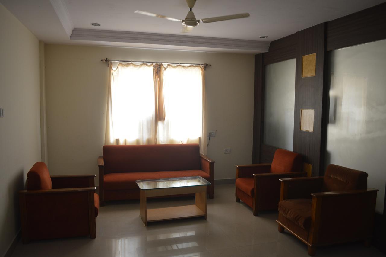 Hotel City Palace Brahmapur Exteriör bild