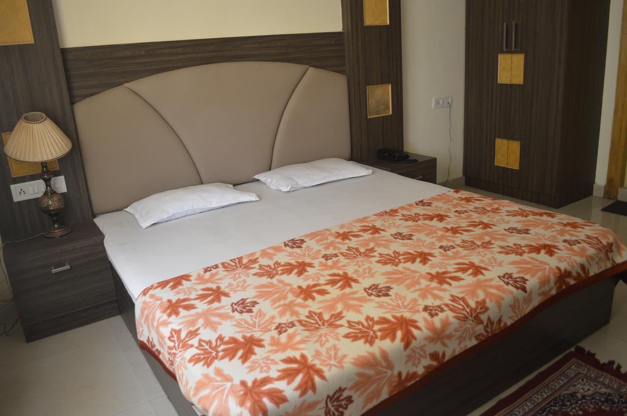 Hotel City Palace Brahmapur Exteriör bild